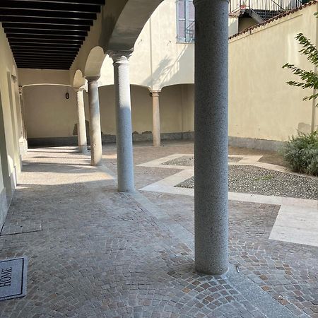 Loft Matteotti - Studio In Centro Busto Arsizio Bagian luar foto