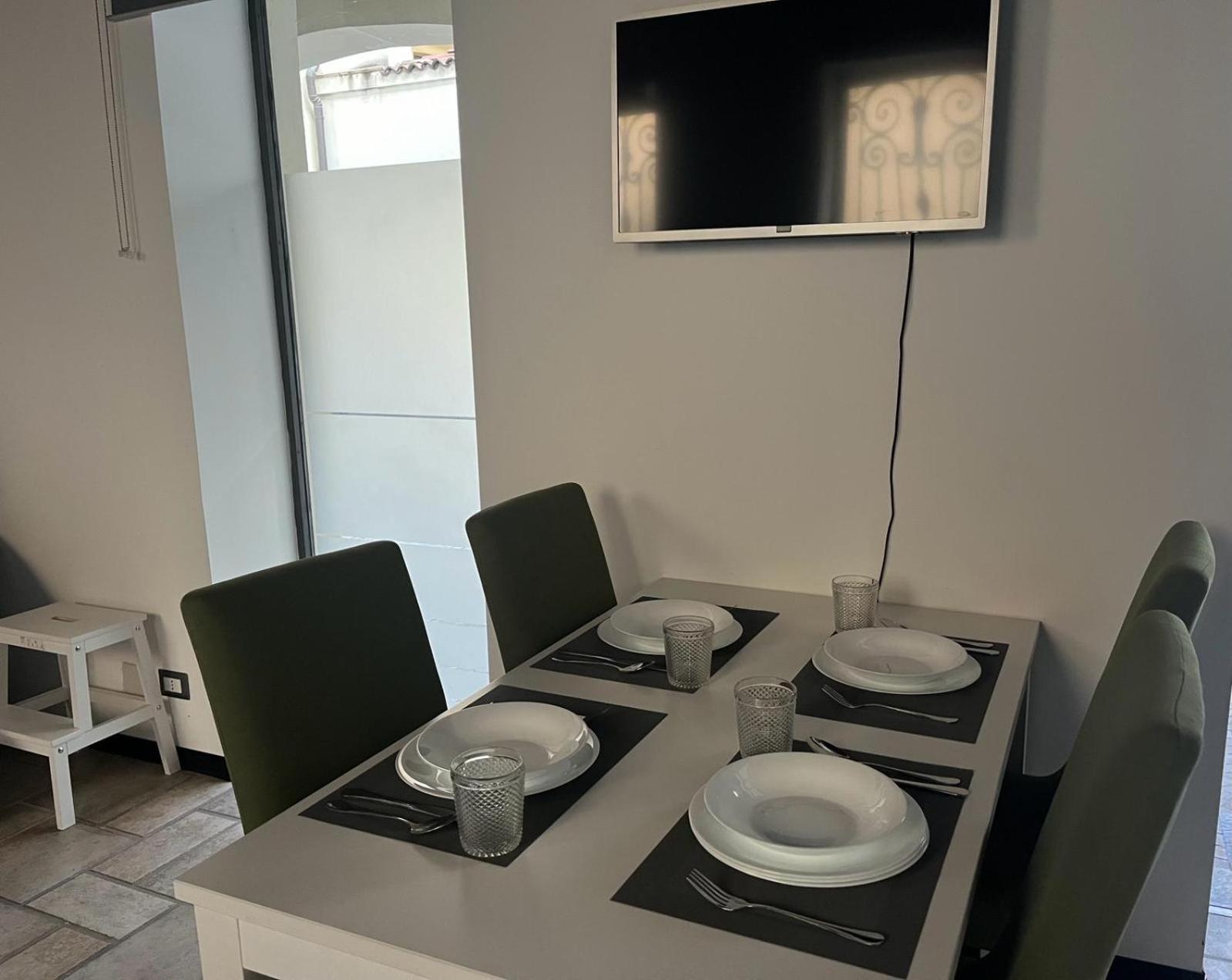 Loft Matteotti - Studio In Centro Busto Arsizio Bagian luar foto