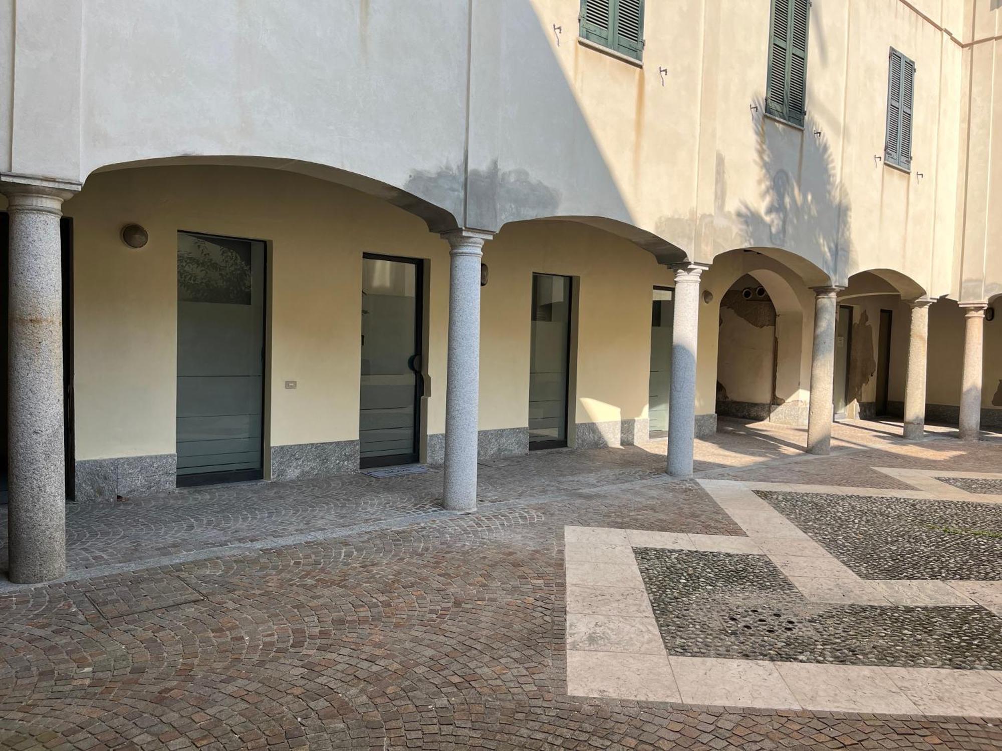 Loft Matteotti - Studio In Centro Busto Arsizio Bagian luar foto
