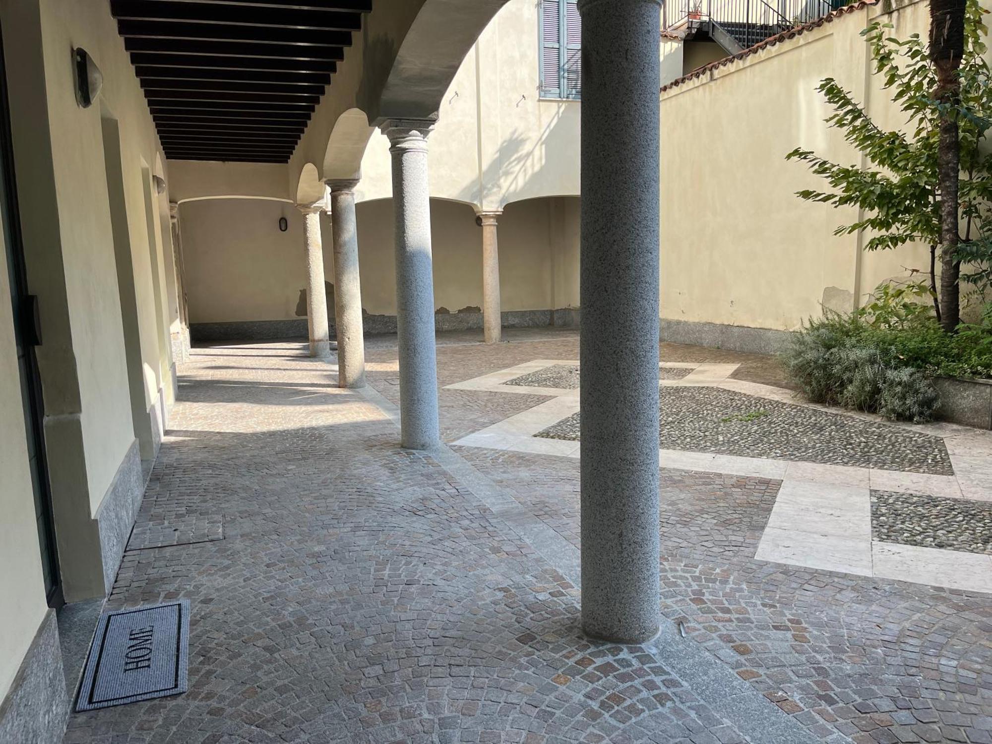 Loft Matteotti - Studio In Centro Busto Arsizio Bagian luar foto